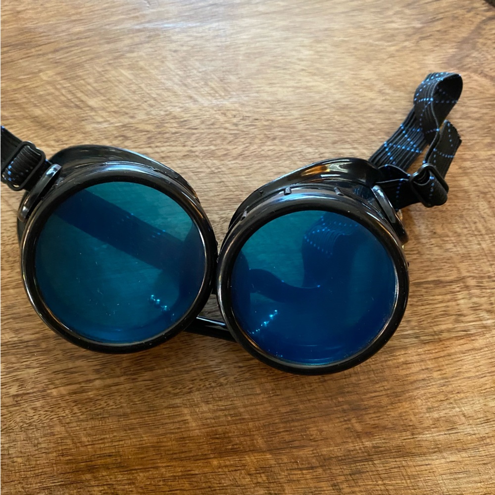 iHeartRaves Black and Blue Sunglasses - Picture 11 of 11